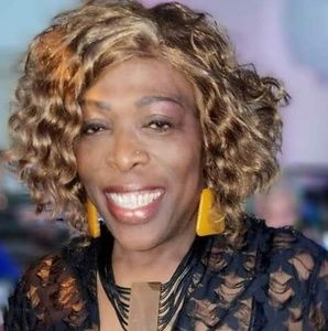 Meet your Posher, Sandra